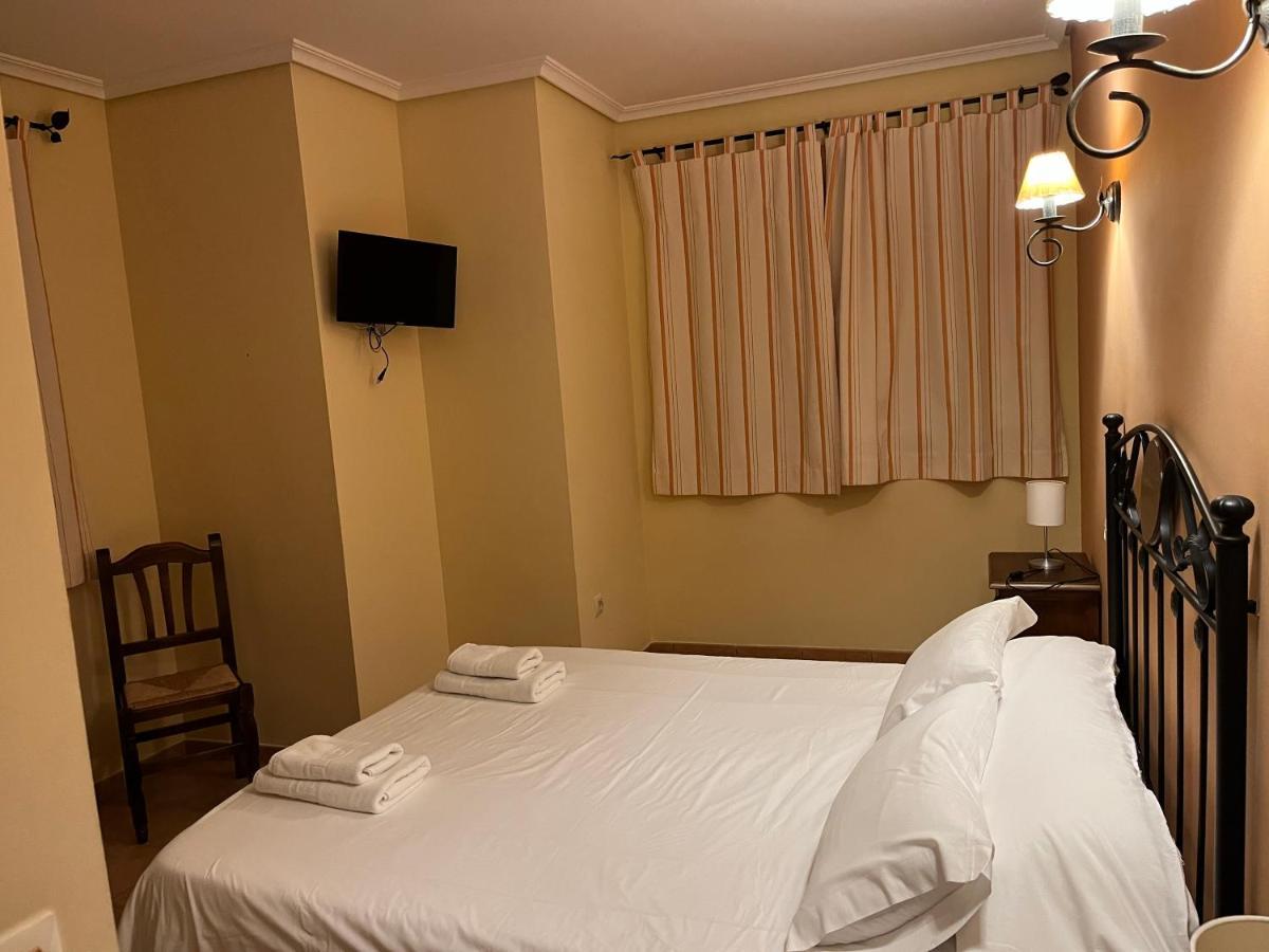 La Rueda Hotel รีโอปาร์ ภายนอก รูปภาพ