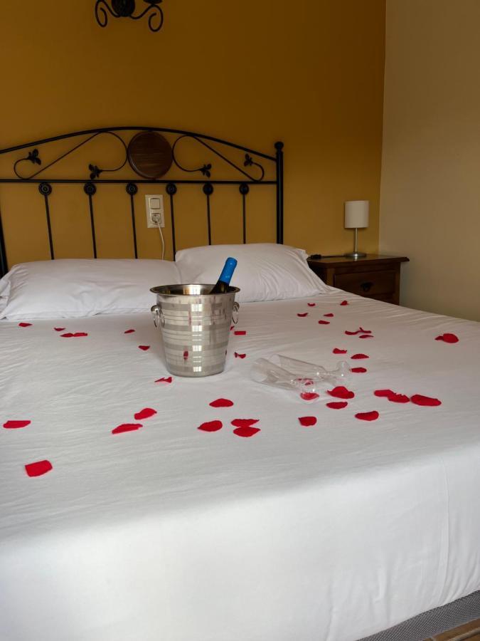 La Rueda Hotel รีโอปาร์ ภายนอก รูปภาพ